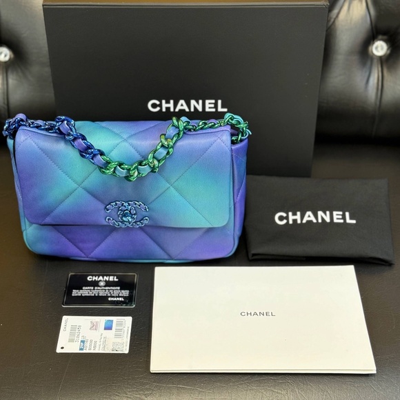 Brand New Chanel 2021 Medium Blue Tie Dye 19 Flap Bag Limited Edition - Picture 2 of 16